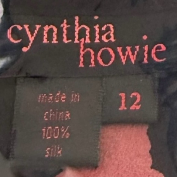 Cynthia Howie Sheer Black & Coral 100% Silk Floral Tie‑Front Crop Wrap - Picture 2 of 7